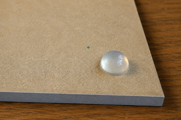 Self-adhesive hanging plate for Muspaneel